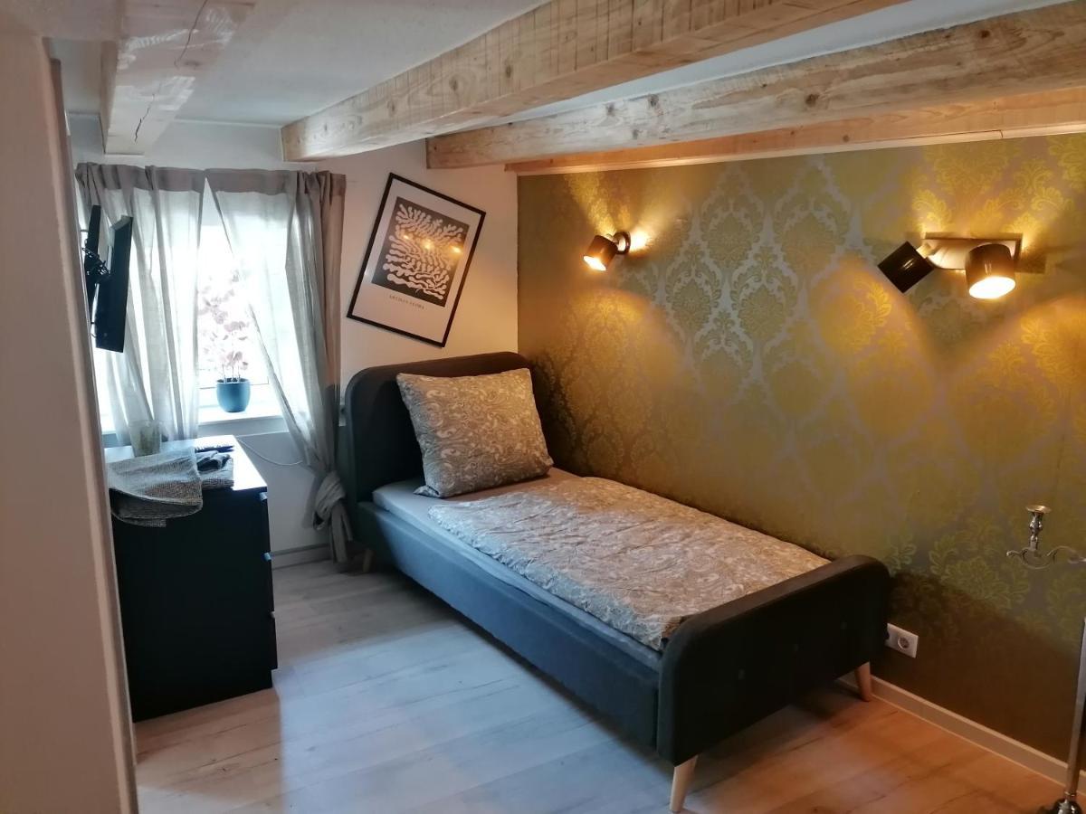 Zum Pfarrberg Apartment Миране Екстериор снимка