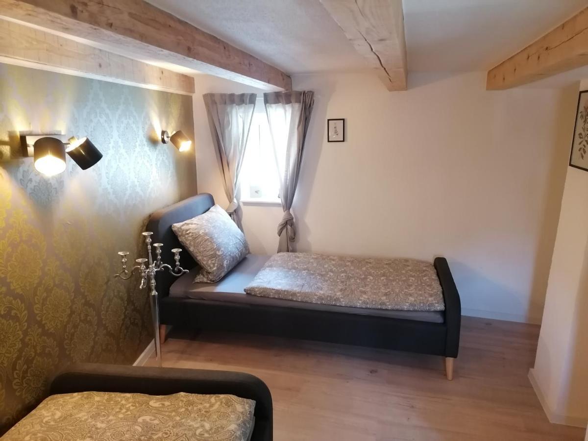 Zum Pfarrberg Apartment Миране Екстериор снимка