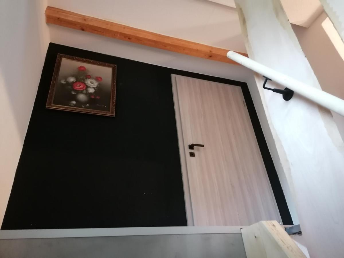 Zum Pfarrberg Apartment Миране Екстериор снимка