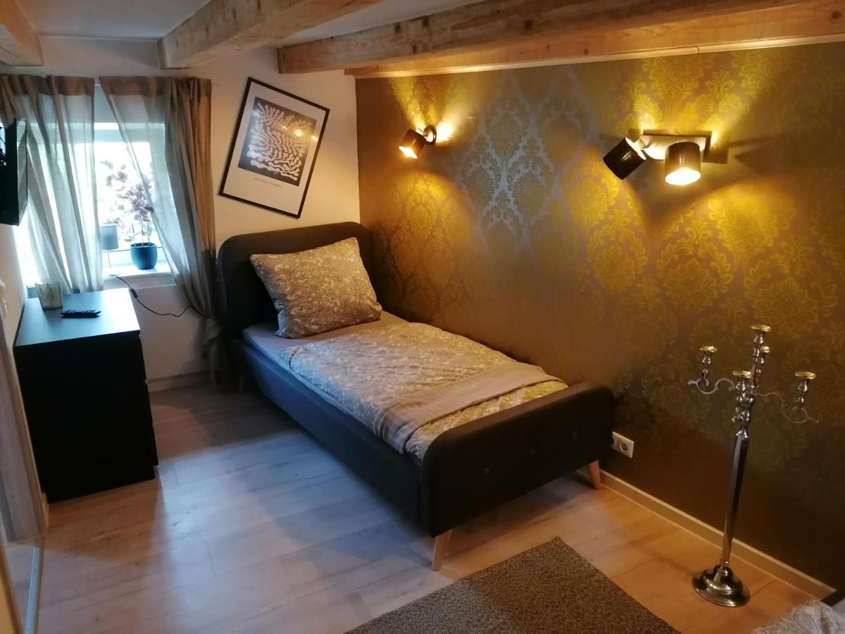 Zum Pfarrberg Apartment Миране Екстериор снимка