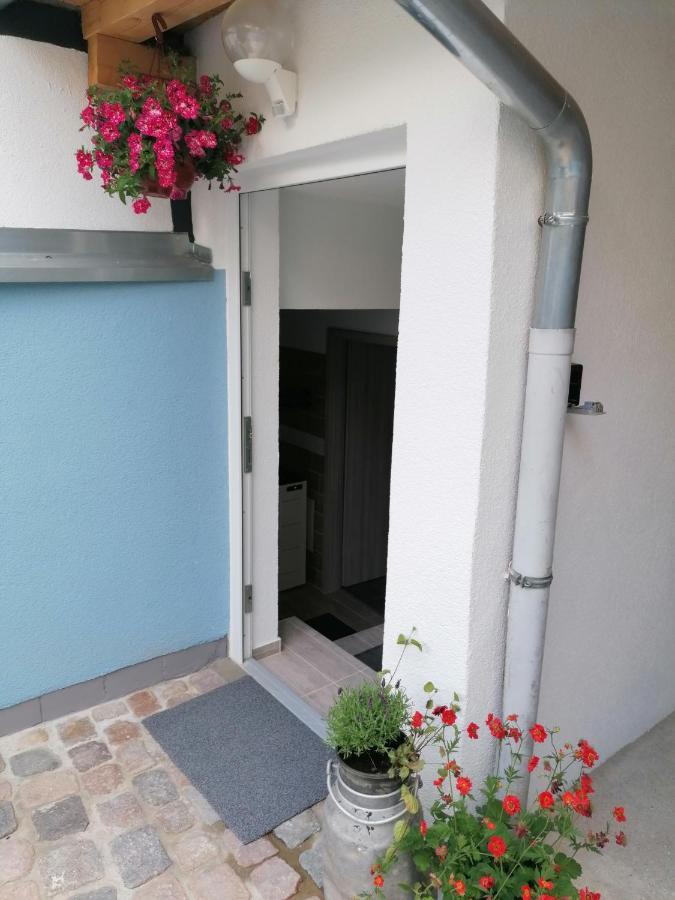 Zum Pfarrberg Apartment Миране Екстериор снимка