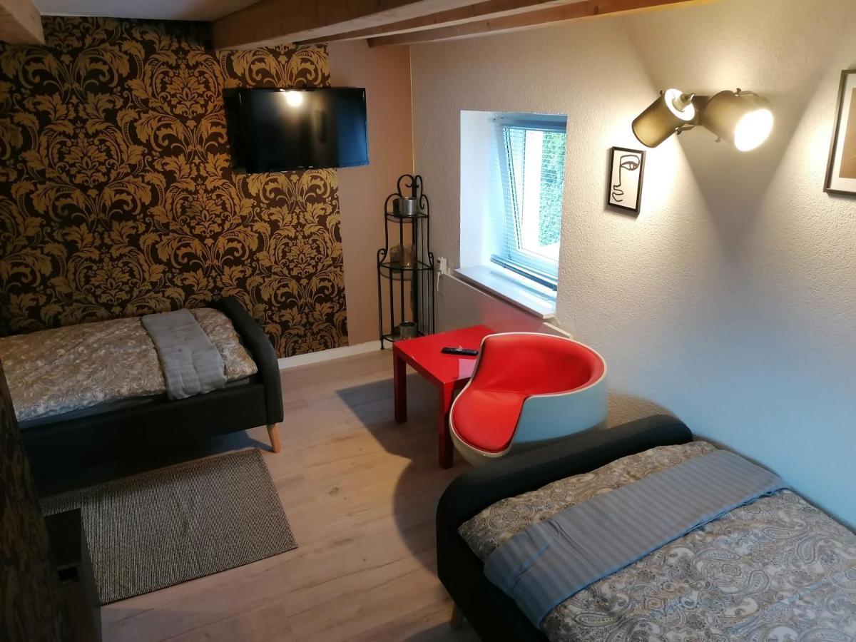 Zum Pfarrberg Apartment Миране Екстериор снимка